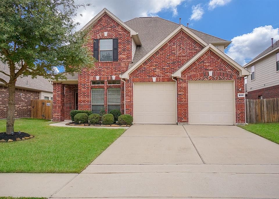 1st image of 823 W Tide Bay Cir