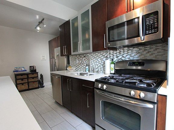 5th image of 67-76 Booth St #2-O