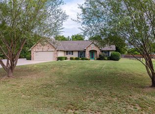 916 Cowell Pl, Claremore, OK 74017
