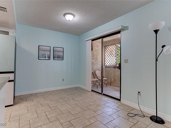 5th image of 4742 Obannon Dr APT A