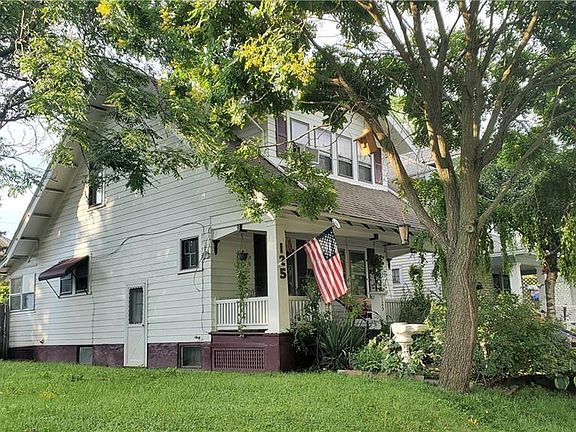 3rd image of 125 E Fairview Ave