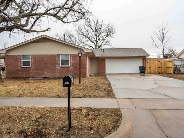 704 Jamaica Dr, Sand Springs, OK 74063
