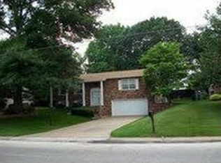 1920 S 24th St, Quincy, IL 62301