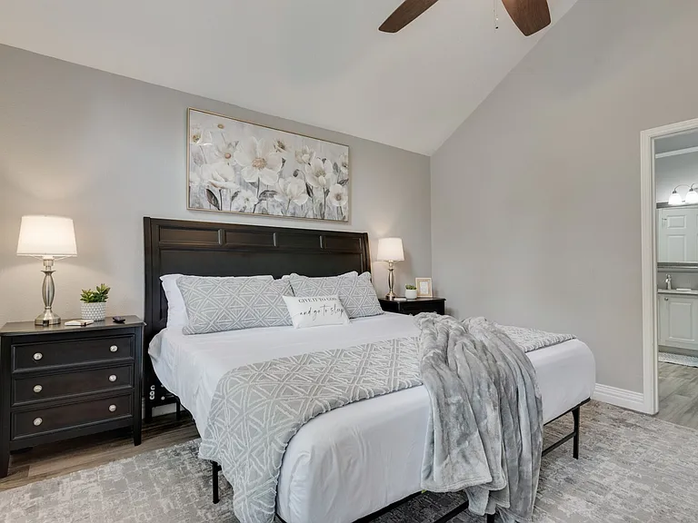 Village Green Dr — Photo 16