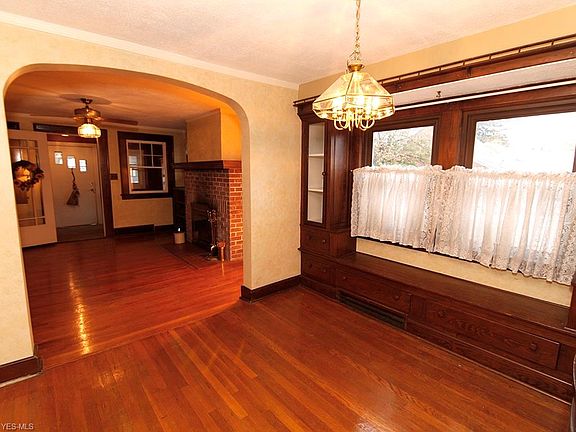 5th image of 4391 W 229th St