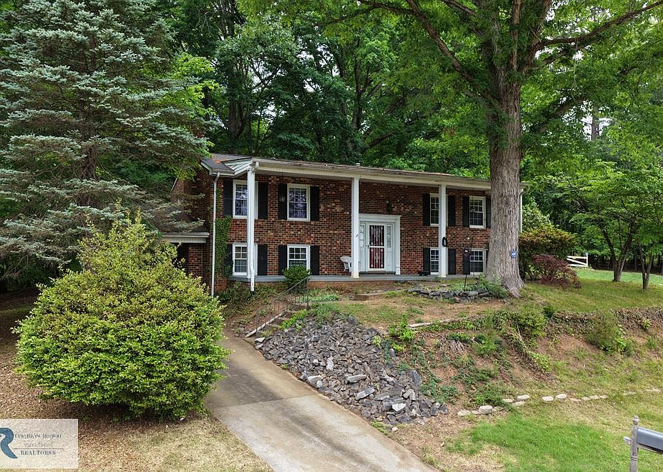 1st image of 185 Millerton Rd