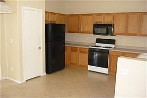4th image of 6137 Darnley St