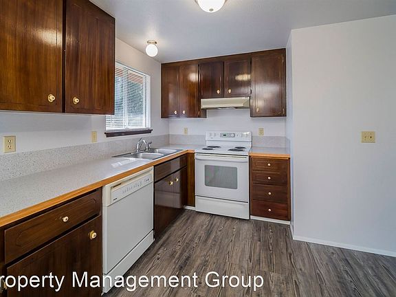 2nd image of 10026 30th St NE Unit 4