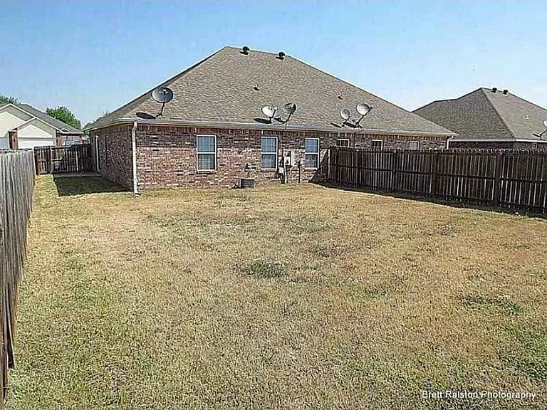 77 W Sweetwater Way #77 — Photo 2