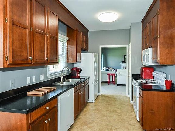 4th image of 2552 Middlebridge Ln #3