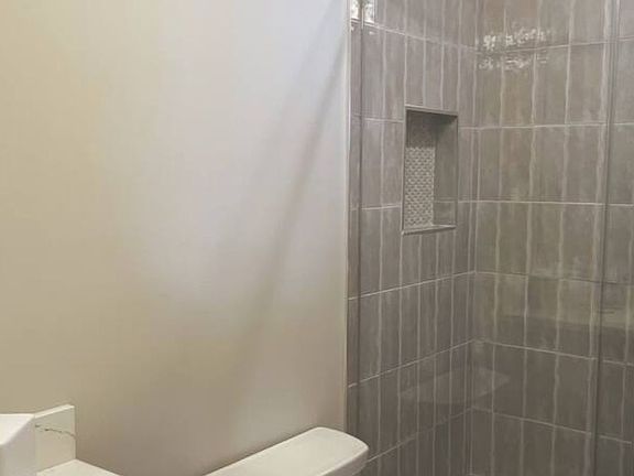 5th image of 101 Harvard St #A