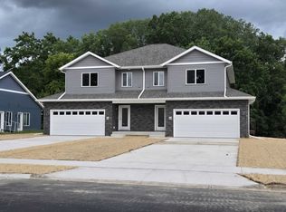 200-202 Chalet Ct, Stoughton, WI 53589