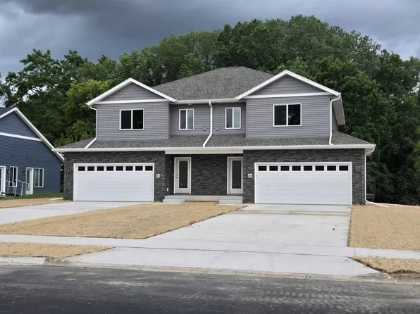 200-202 Chalet Ct, Stoughton, WI 53589