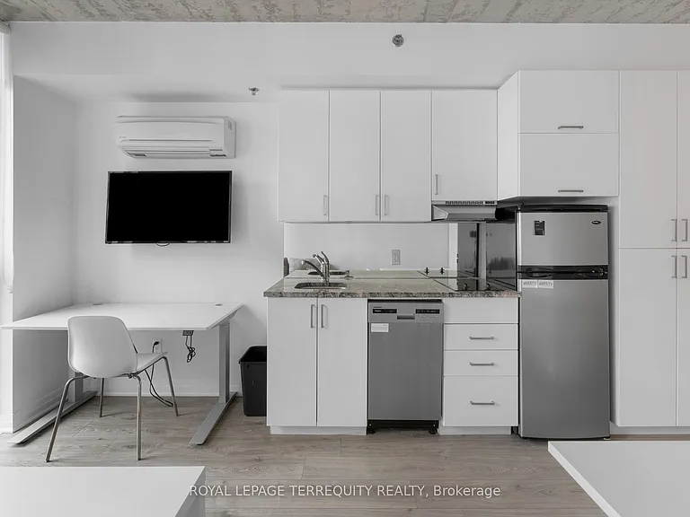1900 Simcoe St N #703 — Photo 10