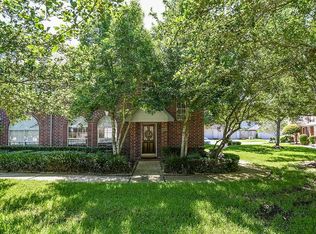 1345 El Camino Village Dr, Houston, TX 77058