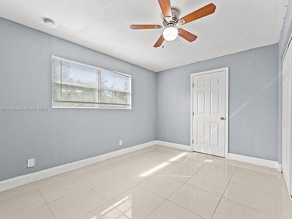 4th image of 1601 NW 15th St
