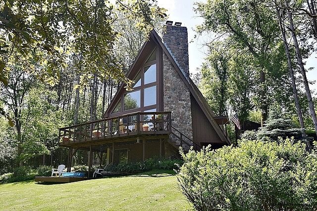 1st image of 39W608 Campton Hills Dr