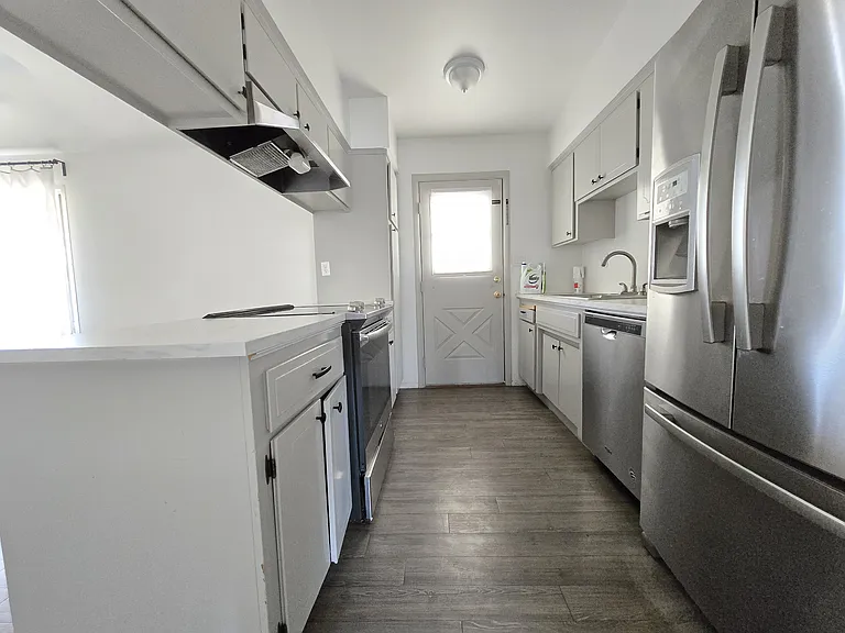 2723 S Los Feliz Dr — Photo 4