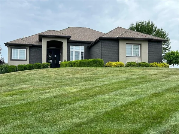 14822 Reynolds Rd, Liberty, MO 64068