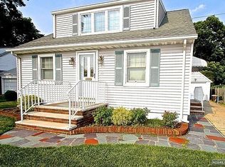6-11 Plaza Rd, Fair Lawn, NJ 07410