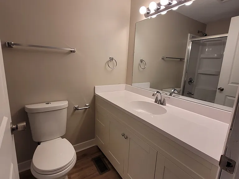 3192 Kingswood Dr — Photo 7