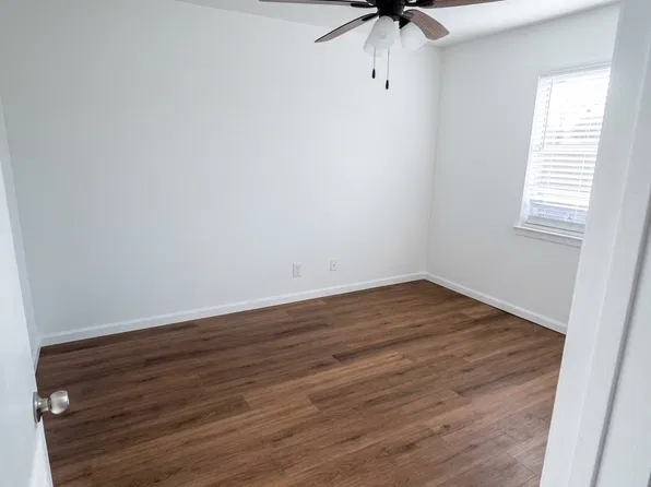 (undisclosed Address), Midlothian, TX 76065