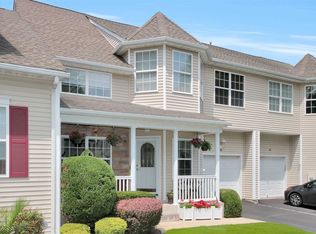 106 Meadow Pond Cir, Miller Place, NY 11764