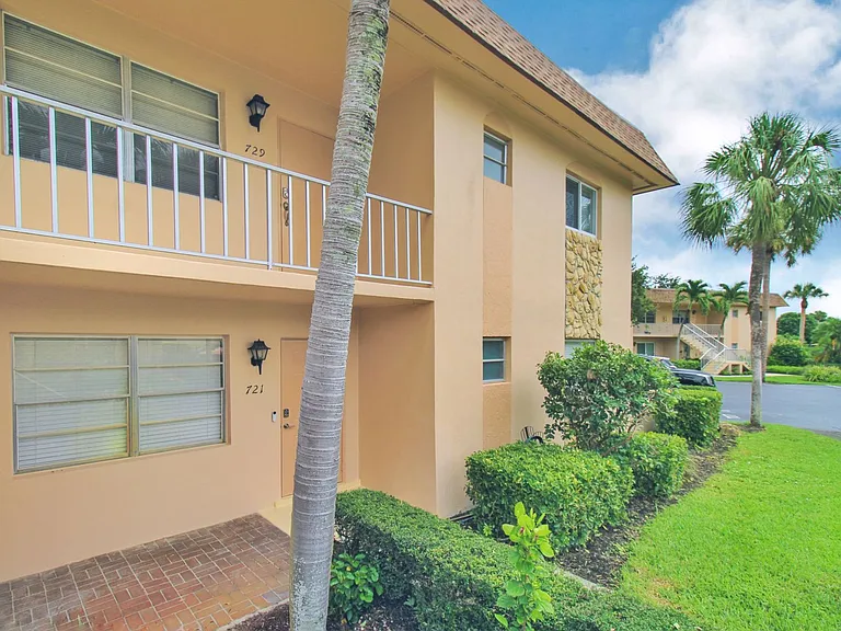 729 Palm View Dr #D4 — Photo 16