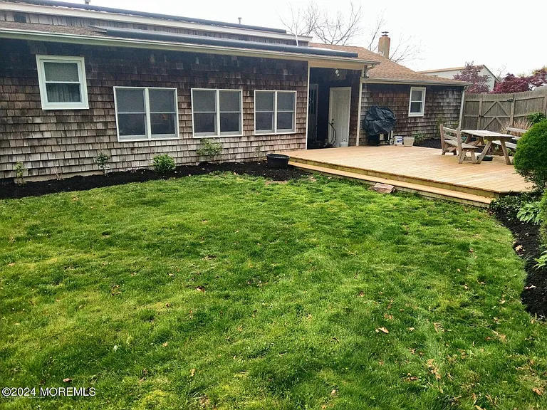 1176 Fern St — Photo 5