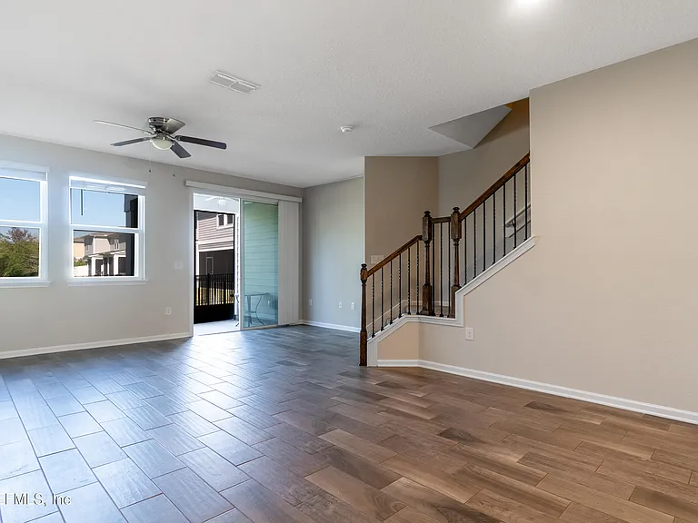 146 Castro Ct — Photo 8