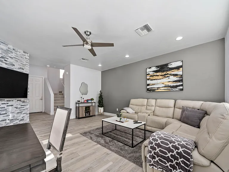 3830 E 3rd St #3102 — Photo 2