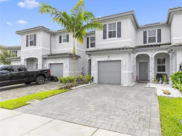 11924 NW 47th Mnr, Coral Springs, FL 33076
