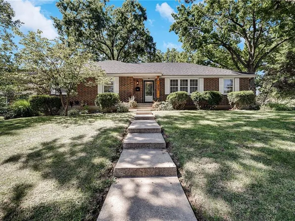 9501 E 30th St, Independence, MO 64052