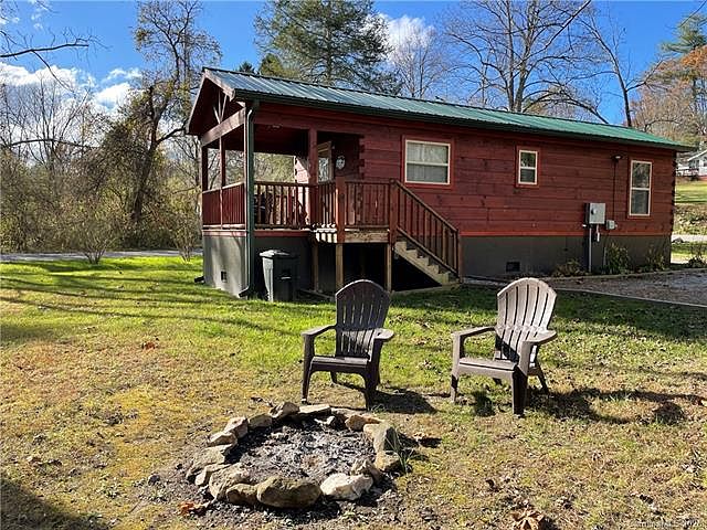 1st image of 912 N Lakeside Dr