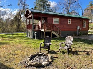 912 N Lakeside Dr, Hendersonville, NC 28739