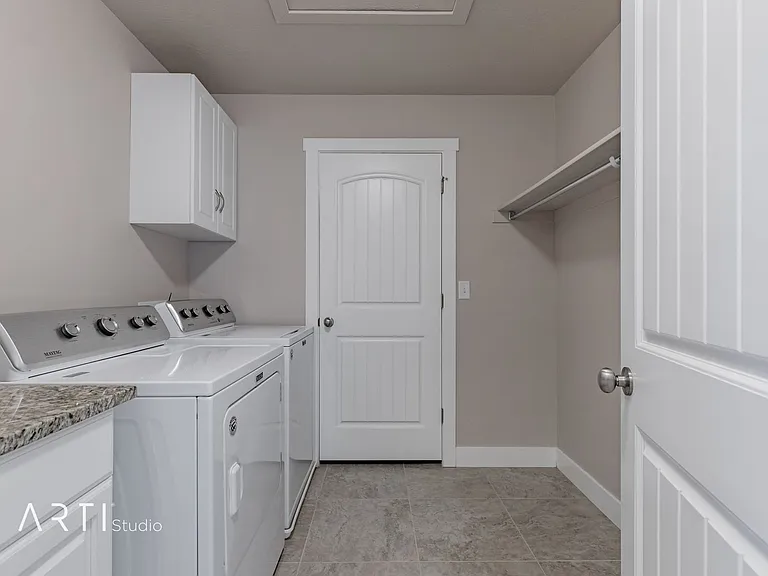 1317 N Silver Crest Dr — Photo 3
