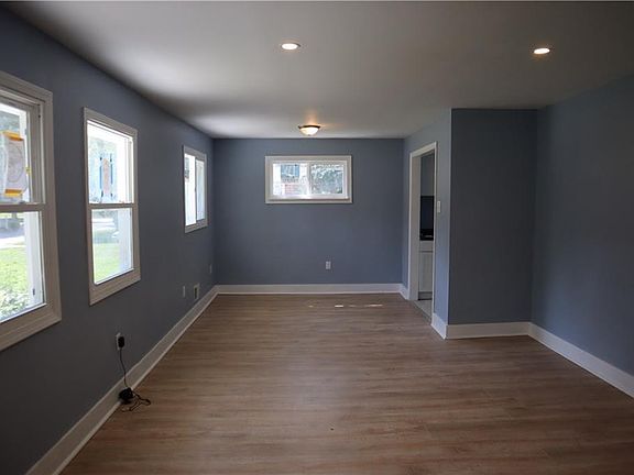 2nd image of 4020 Campbell Ave