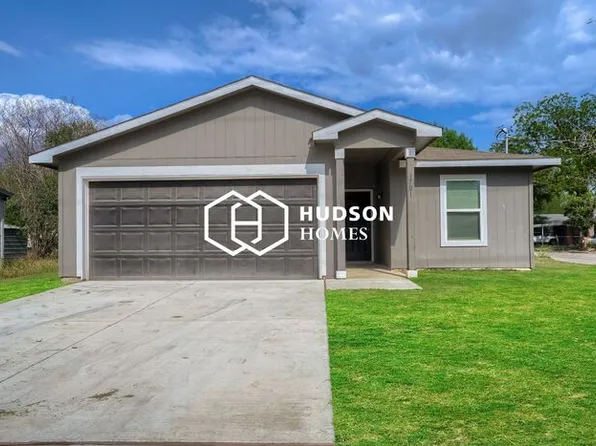 1701 N Guadalupe St, Seguin, TX 78155