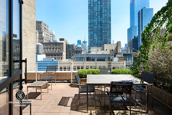 Rented by Coldwell Banker Warburg | media 10