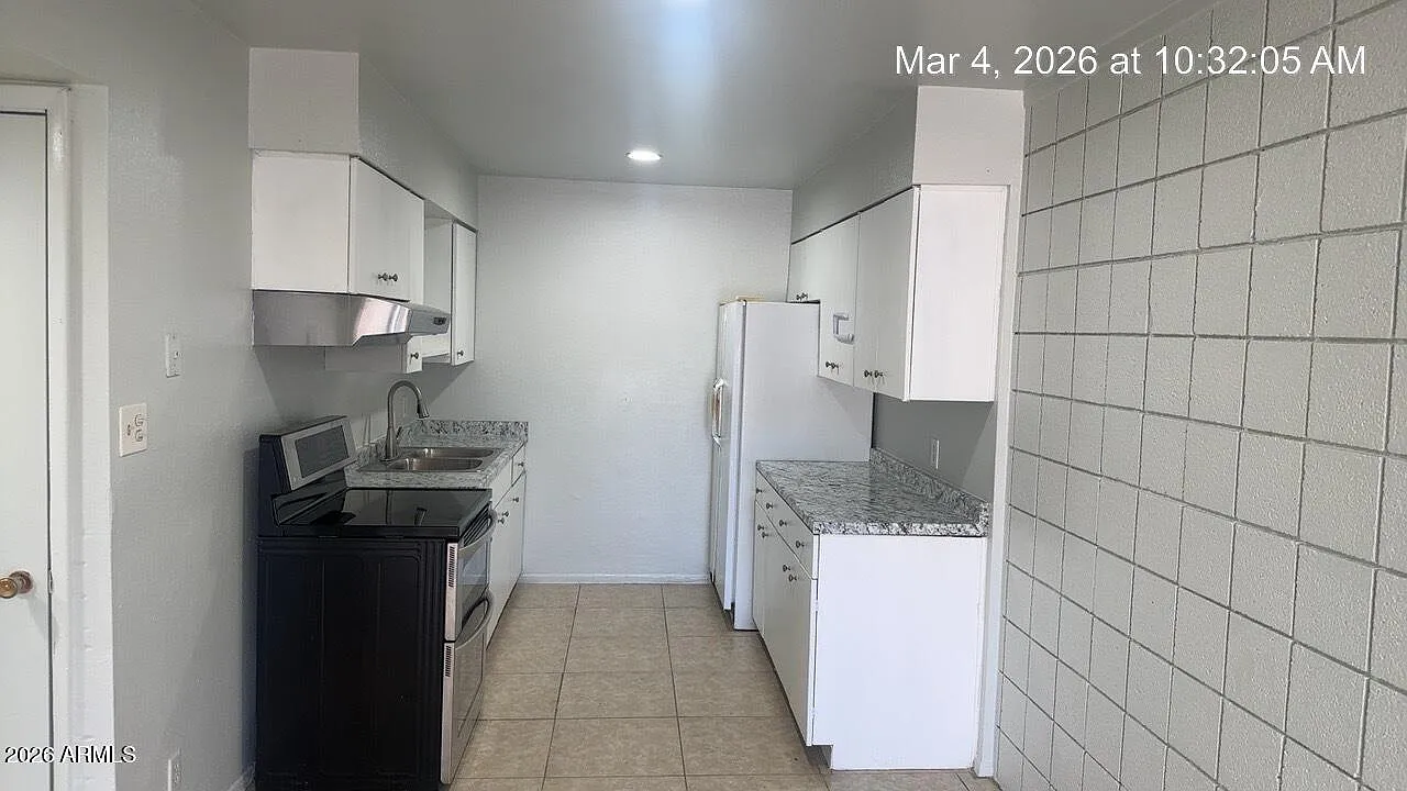 2 bed, 1.0 bath, 900 sqft, $1,125 — Photo 3