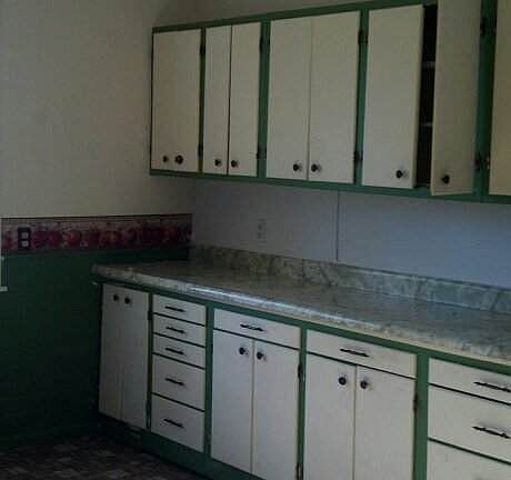 Lots of cabinet space