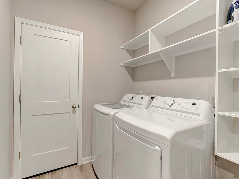 615 Winscott Ave — Photo 15