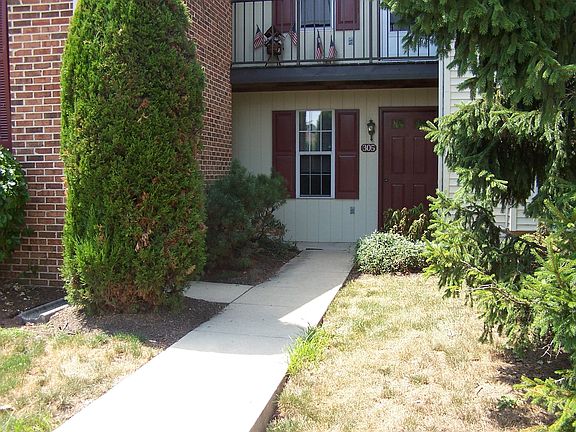 2nd image of 305 Westridge Cir