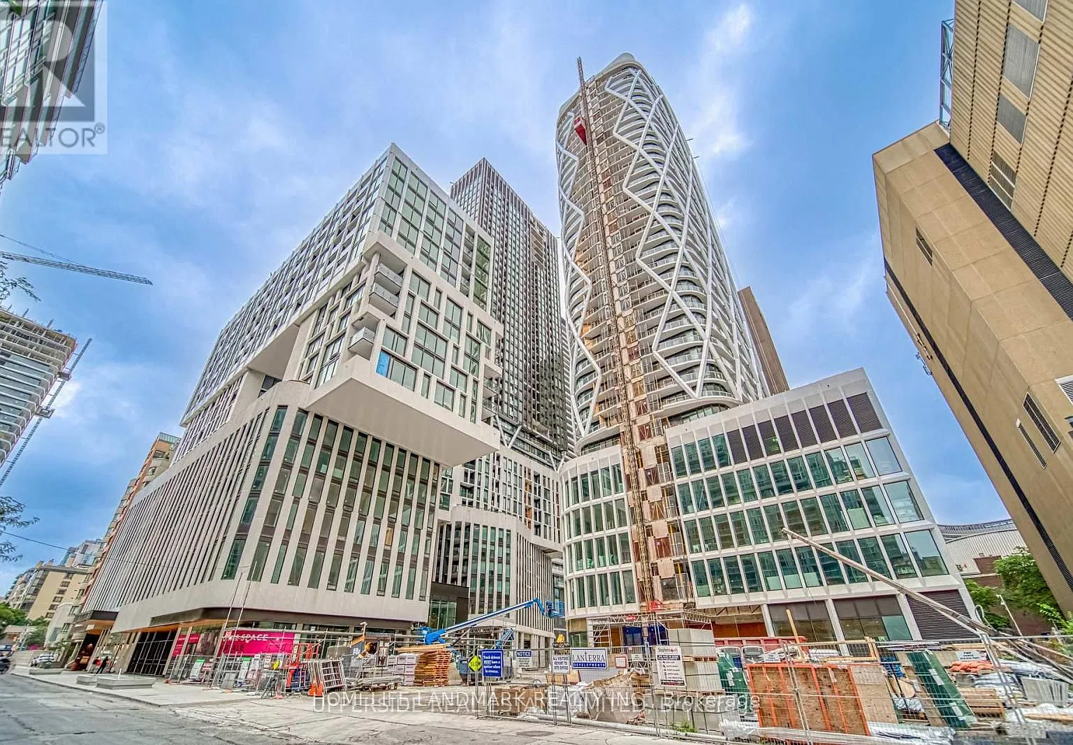 3 bed, $3,600 — Photo 1
