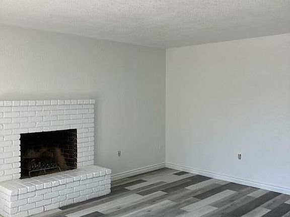 2nd image of 1111 Lexington Ave