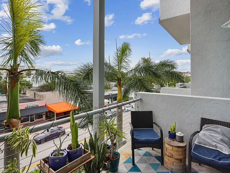 180 NE 4th Ave #307 — Photo 18