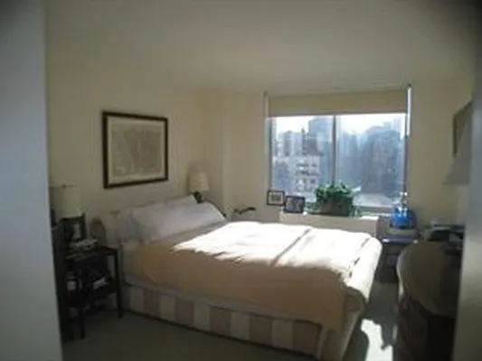 Rented by Douglas Elliman | media 26