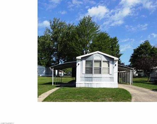 1st image of 14 Sycamore Dr #14
