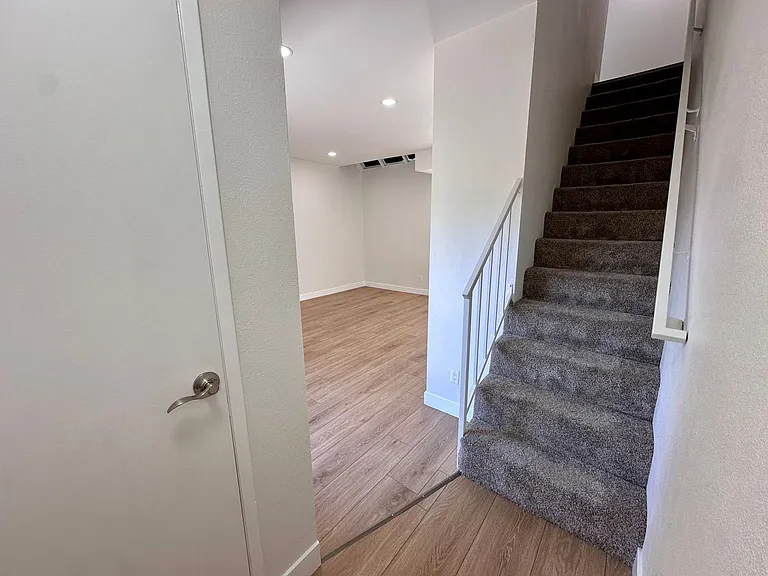 9939 Topanga Canyon Blvd — Photo 44