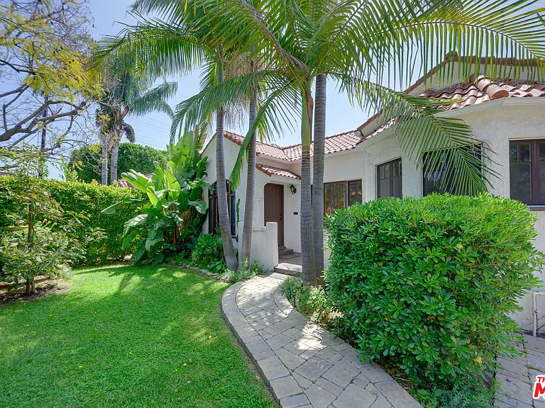 8704 Ashcroft Ave — Photo 3